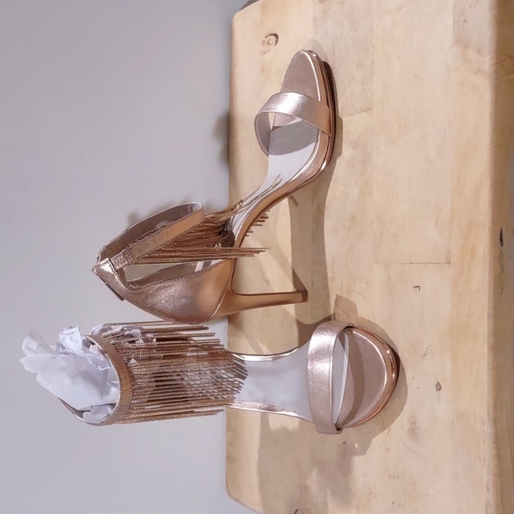 Kenneth Cole Dress Heels - Picture 2 of 4